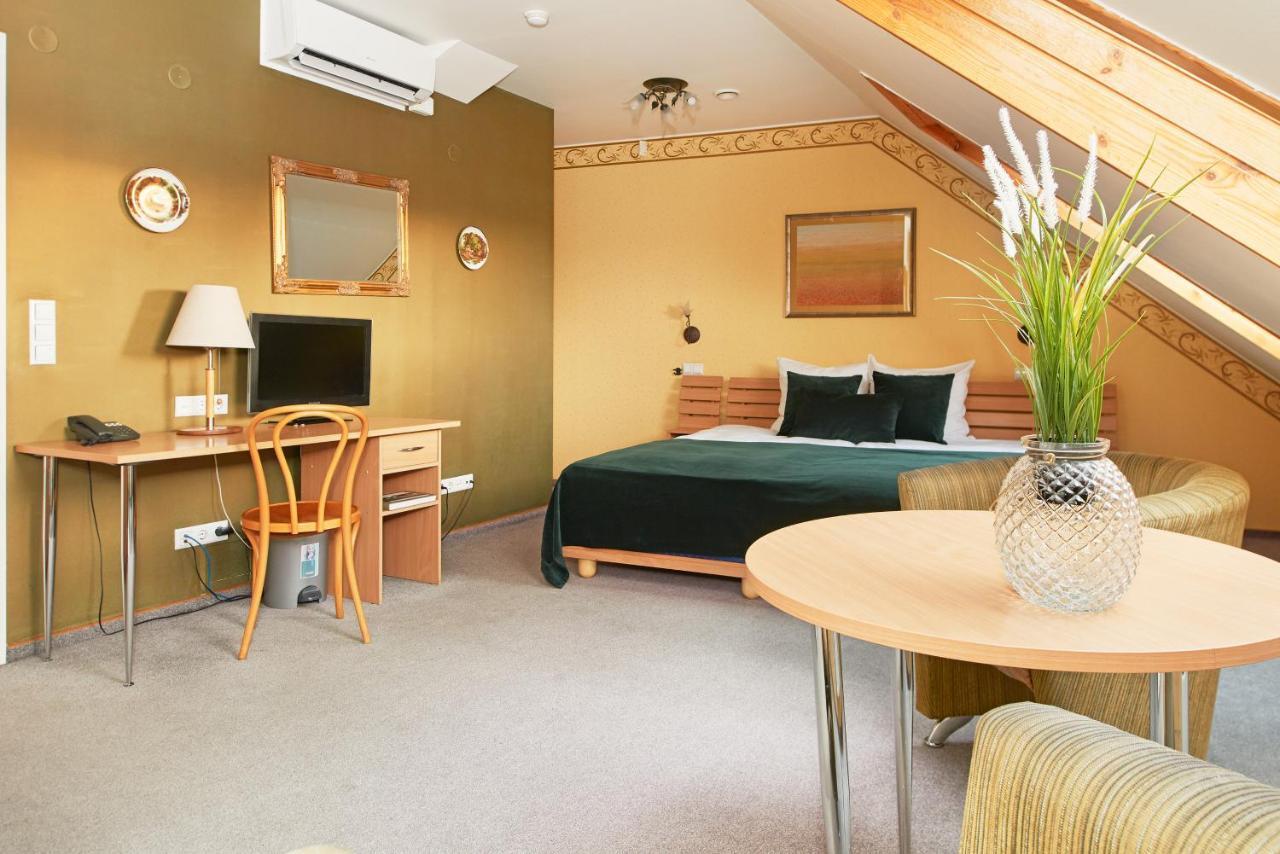 Angel Town Hall Apartments Vilnius Ngoại thất bức ảnh