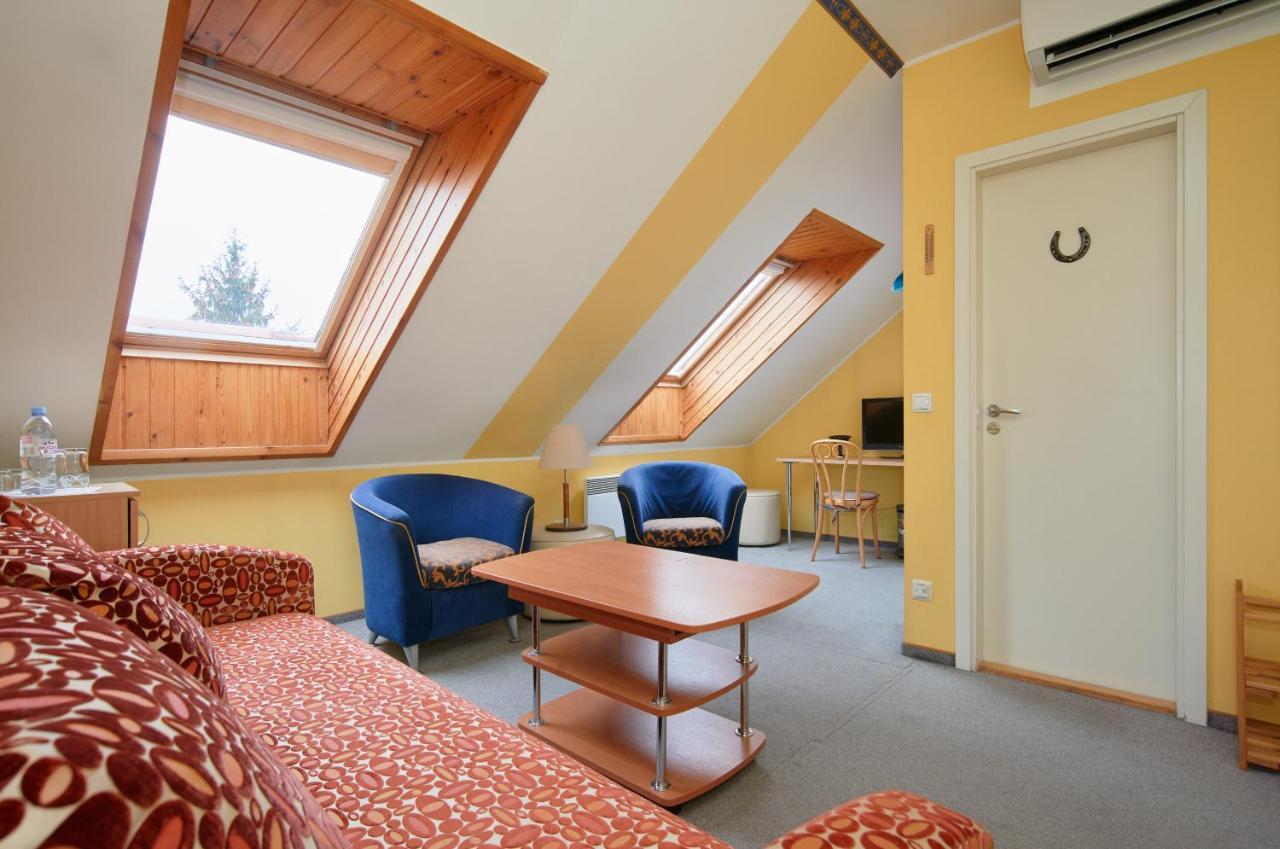 Angel Town Hall Apartments Vilnius Ngoại thất bức ảnh