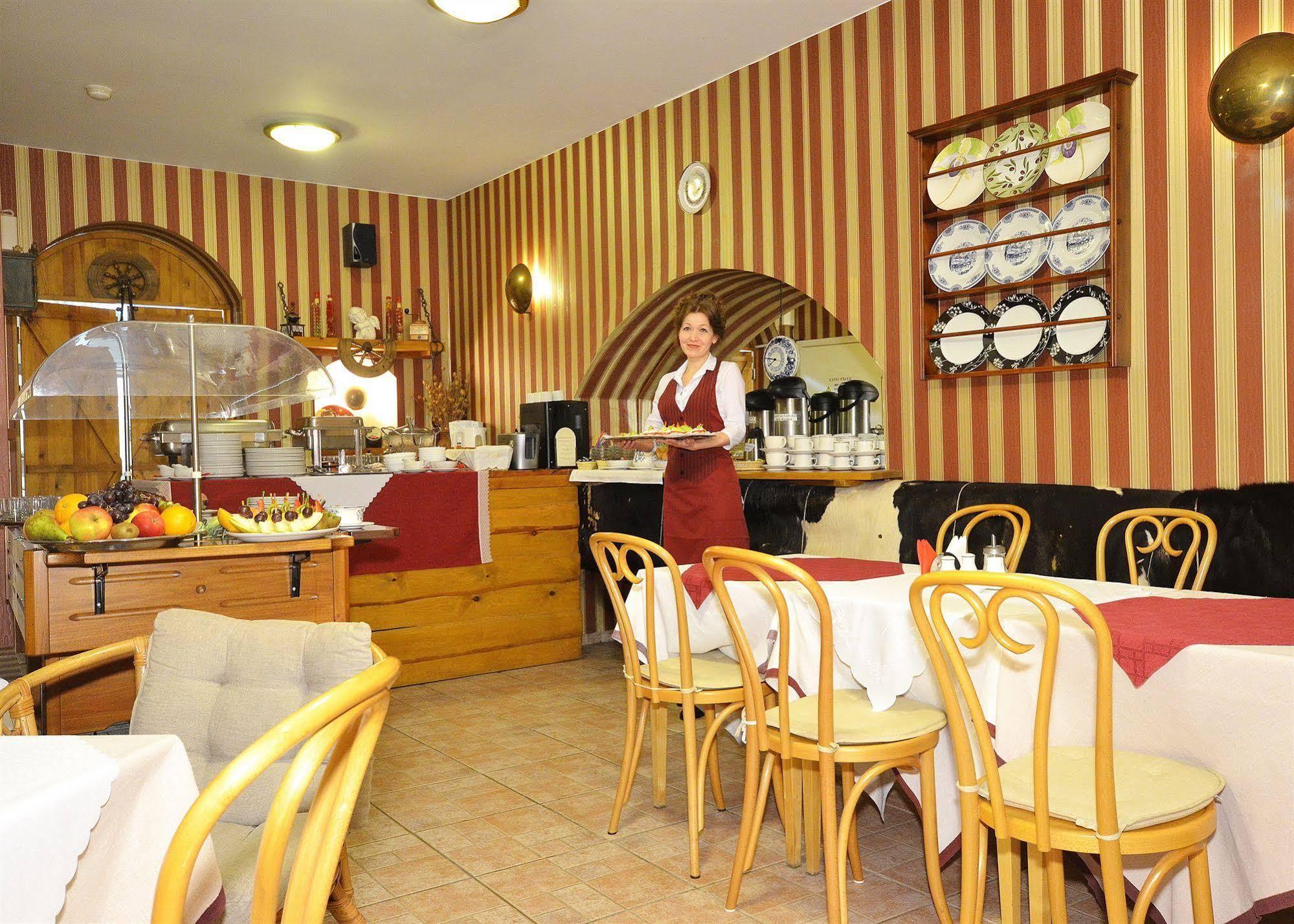 Angel Town Hall Apartments Vilnius Ngoại thất bức ảnh